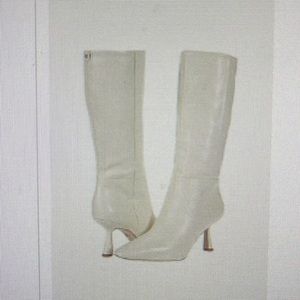 Modern Ivory Sam Edelman heeled boots - worn once!! Perfect condition
